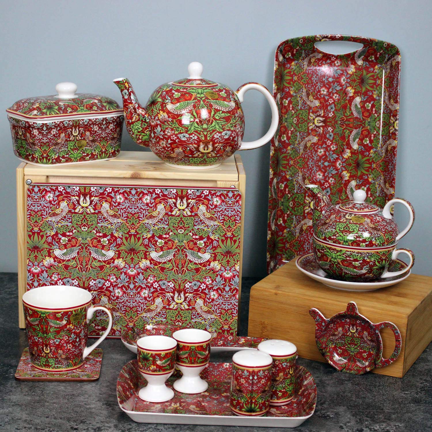 Ceramic Strawberry Pot Leonardo Collection Strawberry Thief Tea